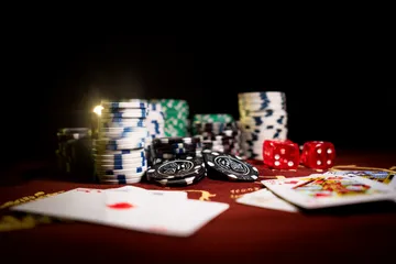 A professional dealer in a tuxedo greeting players at the roulette table, symbolizing the authentic live casino feel at JL777.